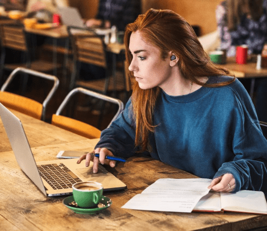 Jabra Elite 4: auriculares para el trabajo y el ocio