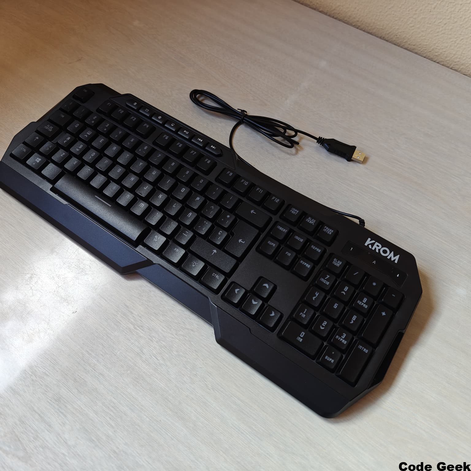 Krom Kenta Caja Frontal