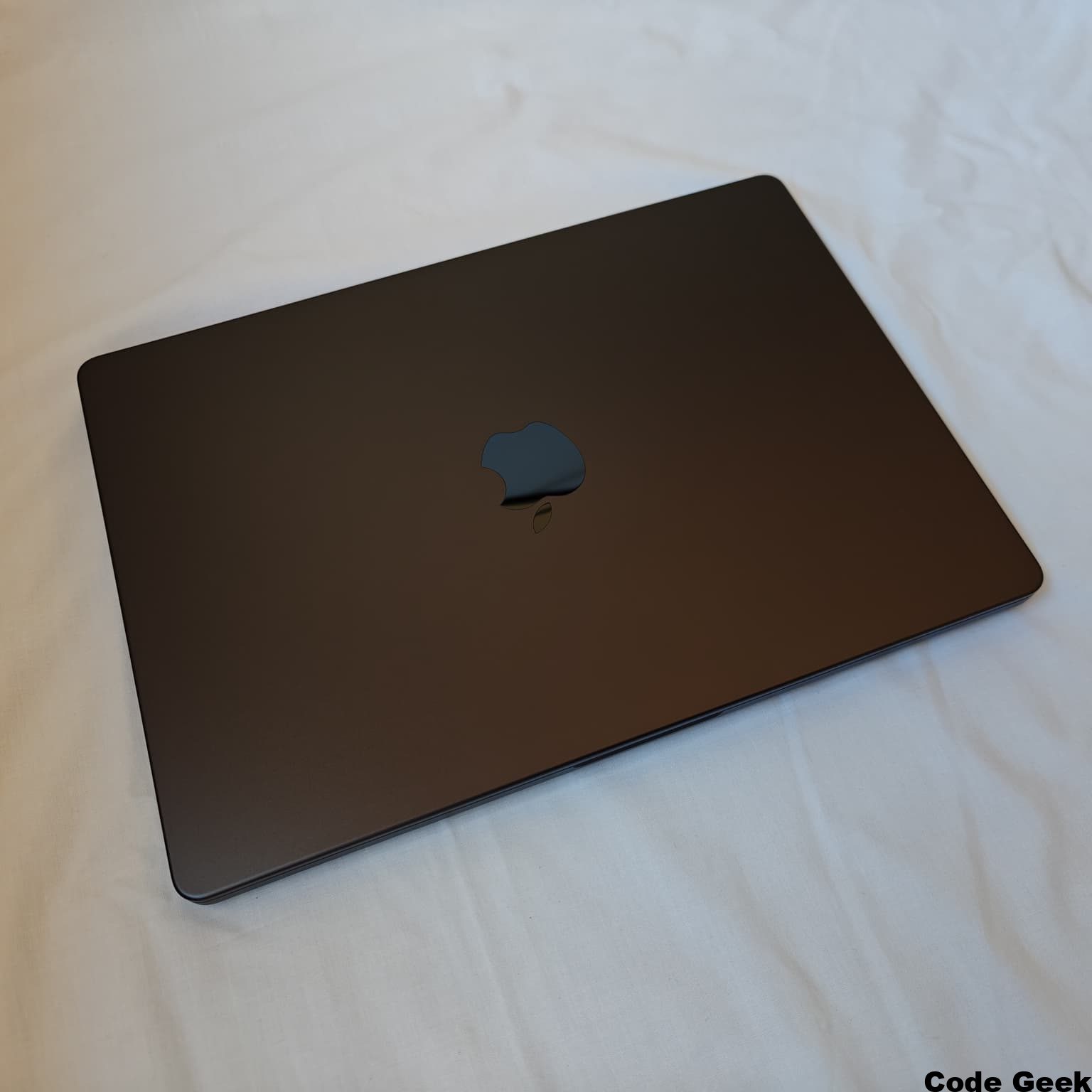 MacBook Pro M5 Logo Frontal