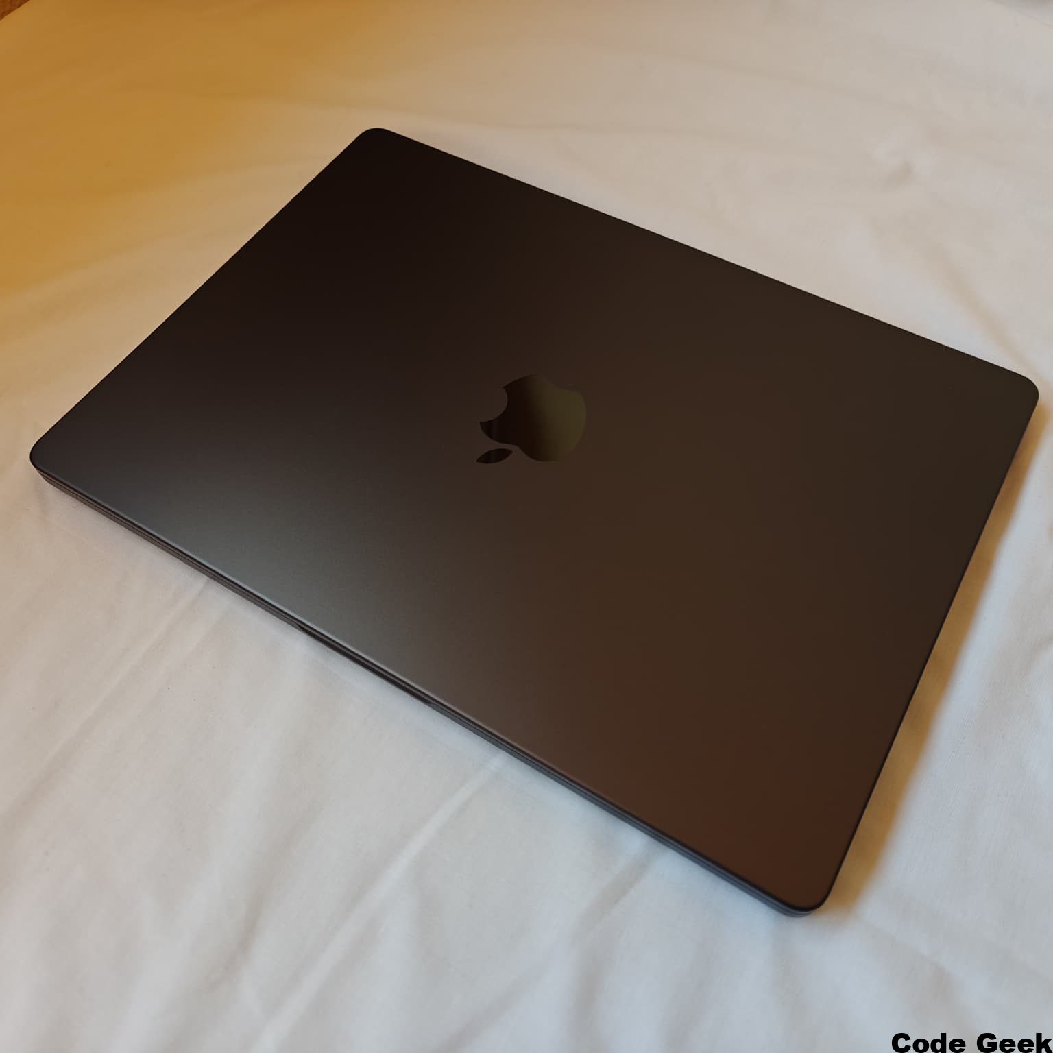 MacBook Pro M5 Teclado Oscuro