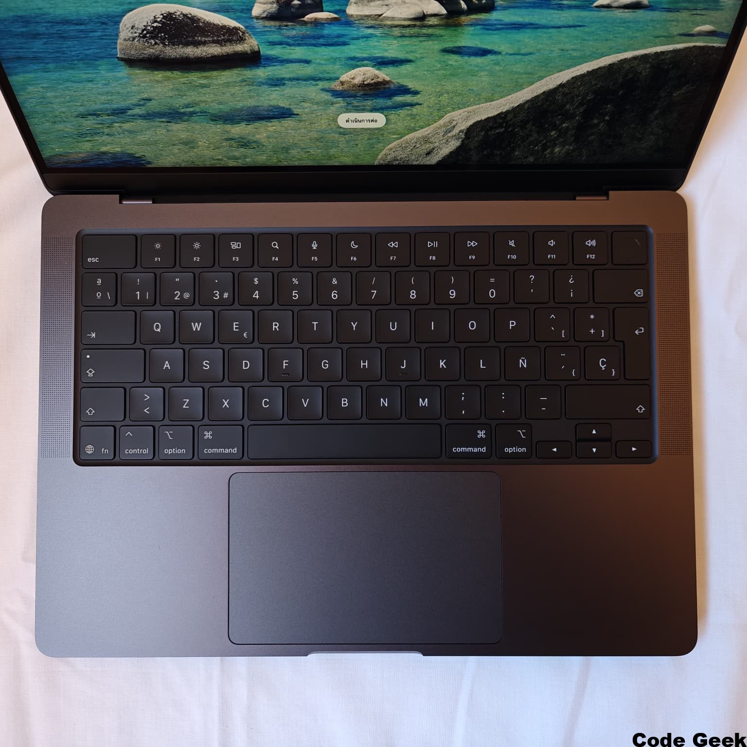 MacBook Pro M5 Trackpad y Reposamuñecas