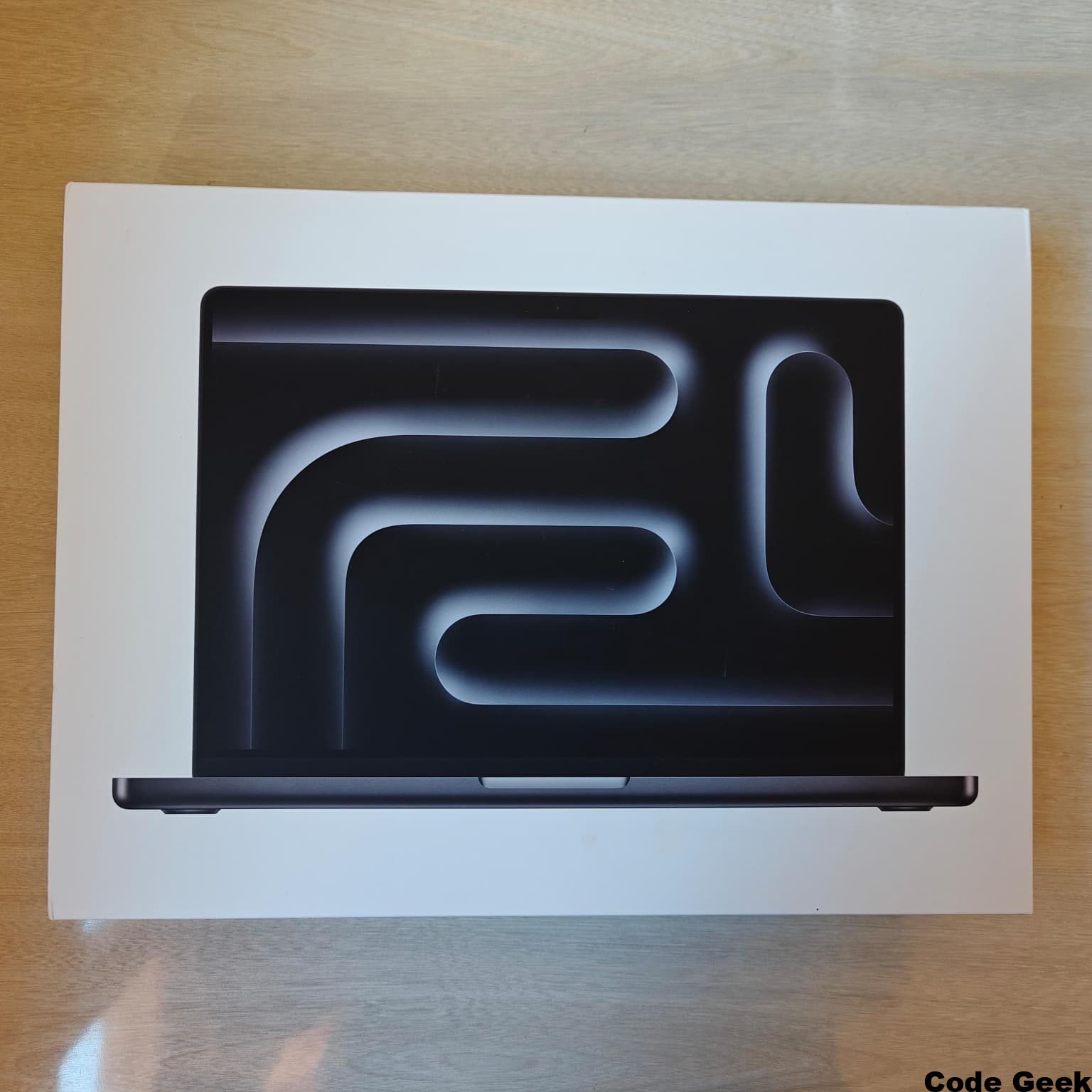 MacBook Pro M5 Bisagra